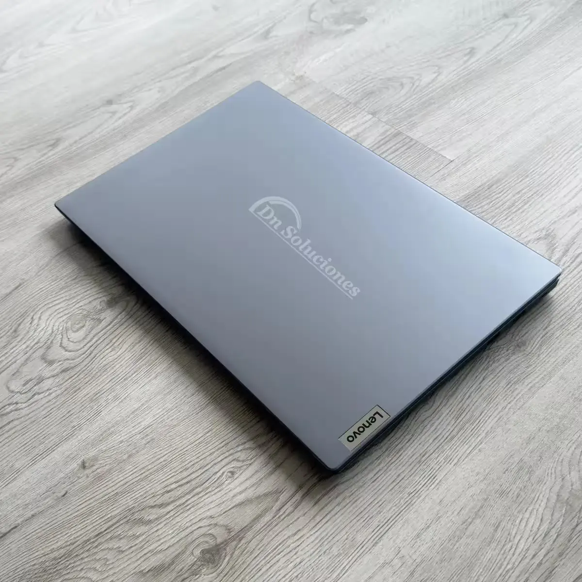 Laptop Lenovo Core i5-13420h 8GB RAM ddr5 SSD 512GB | RED | Ecuador Quito Tumbaco