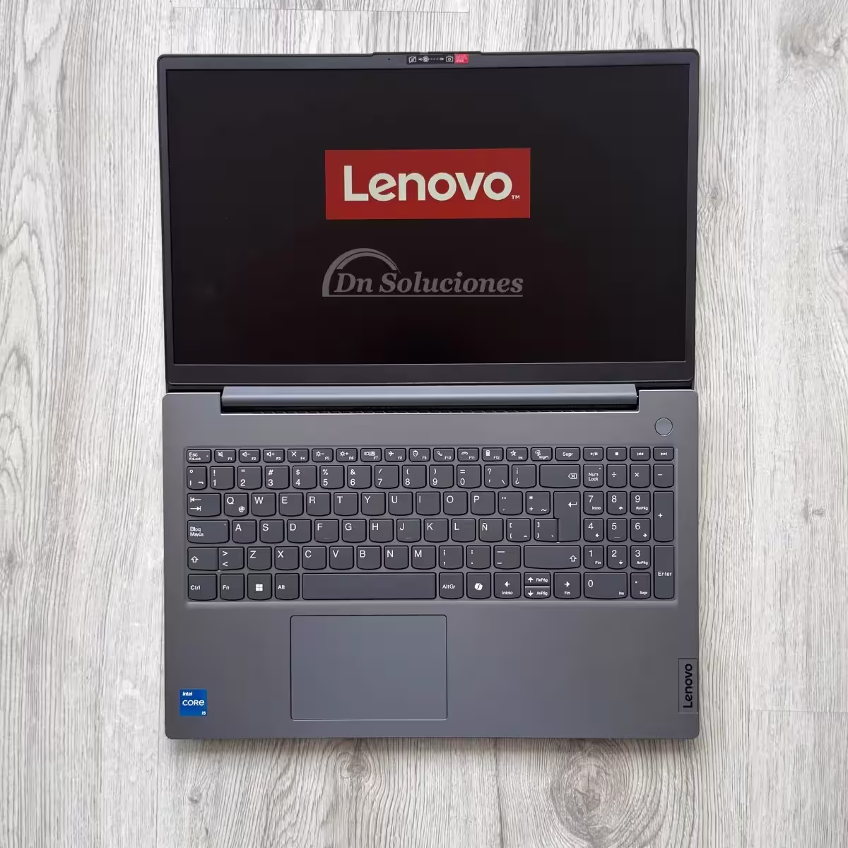 Laptop Lenovo Core i5-13420h 8GB RAM ddr5 SSD 512GB | RED | Ecuador Quito Tumbaco