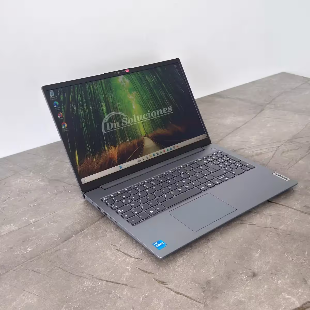 Laptop Lenovo Core i5-13420h 8GB RAM ddr5 SSD 512GB | RED | Ecuador Quito Tumbaco