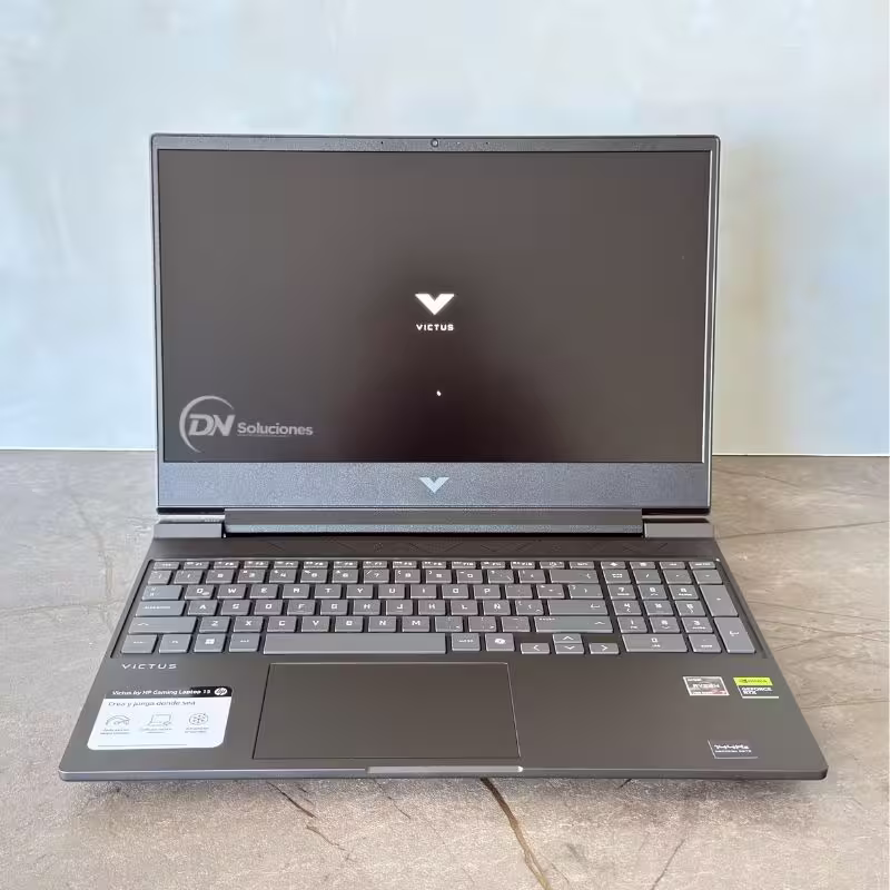 HP Victus Ryzen 7 7445HS RTX 3050 6GB | RAM Expandible a 32GB | SSD 512GB O 1TB