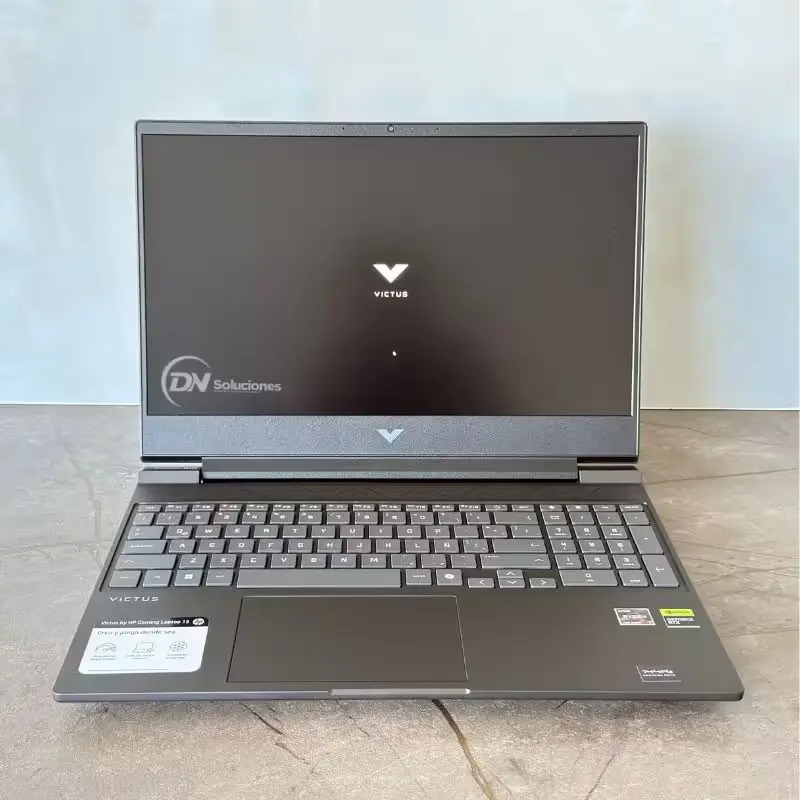HP Victus Ryzen 7 7445HS RTX 3050 6GB | RAM Expandible a 32GB | SSD 512GB O 1TB