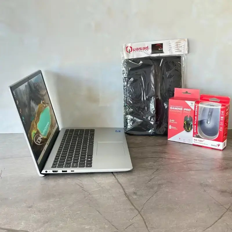 Laptop Dell Inspiron 3530 i5 13va SSD 512 Gb Ecuador