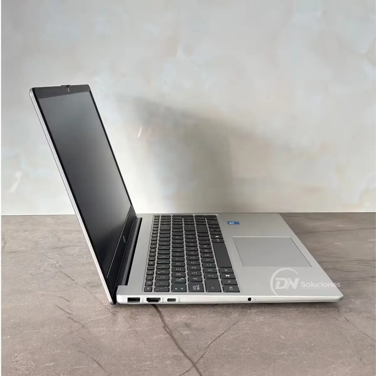 Laptop HP 250R G10 Core 5 120U | 16GB RAM | 512GB SSD | Potencia