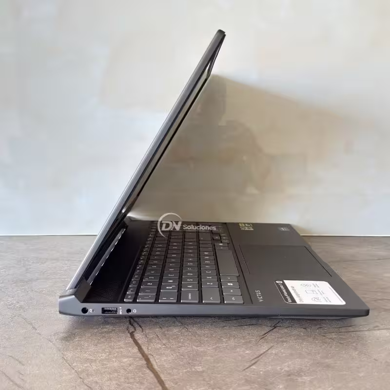 HP Victus Ryzen 7 7445HS RTX 3050 6GB | RAM Expandible a 32GB | SSD 512GB O 1TB