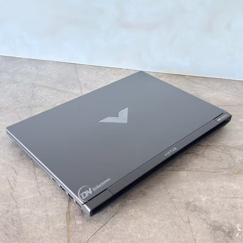 HP Victus Ryzen 7 7445HS RTX 3050 6GB | RAM Expandible a 32GB | SSD 512GB O 1TB